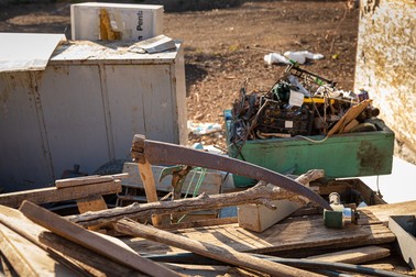 Coasa lui Gheorghe Dincă a rămas în curte, după finalizarea cercetărilor