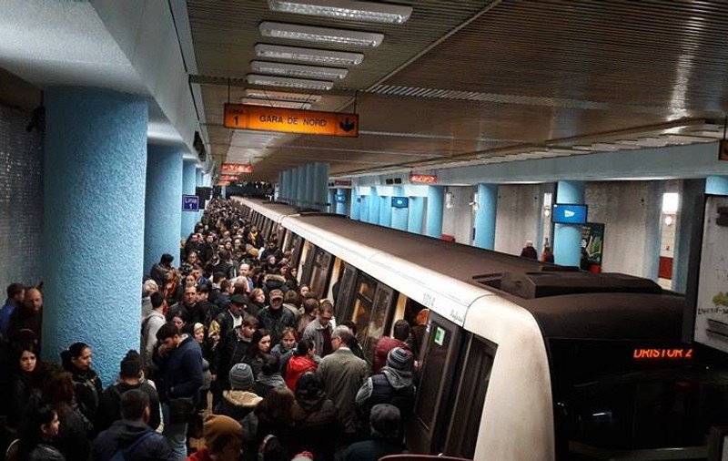 UPDATE | Bărbatul căruia i s-a făcut rău la metrou a murit
