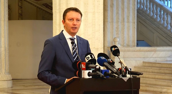Premierul desemnat Siegfried Mureșan la o conferință de presă în Parlament. Foto: Cristian Otopeanu / Libertatea