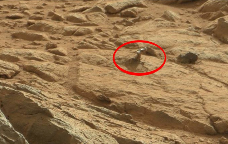UN SICRIU PE MARTE? Descoperire uluitoare a unui internaut