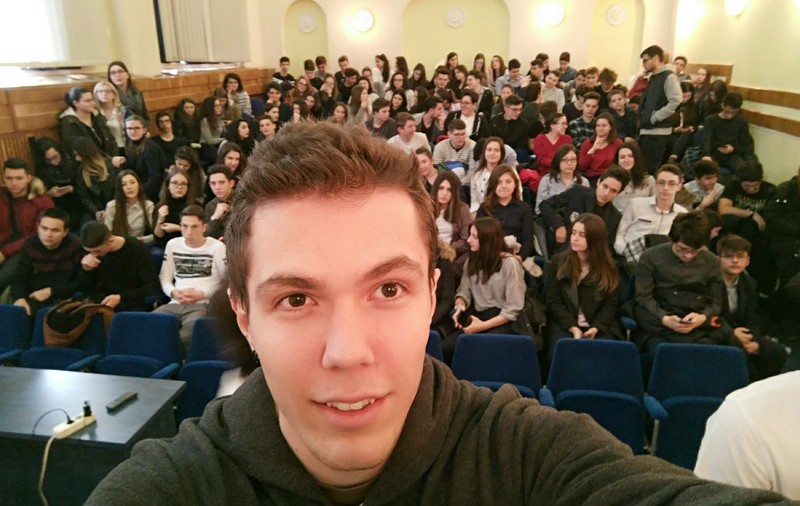 WellCode.ro, platforma prin care doi tineri IT simulează Bac-ul la Informatică pentru 1.000 de elevi