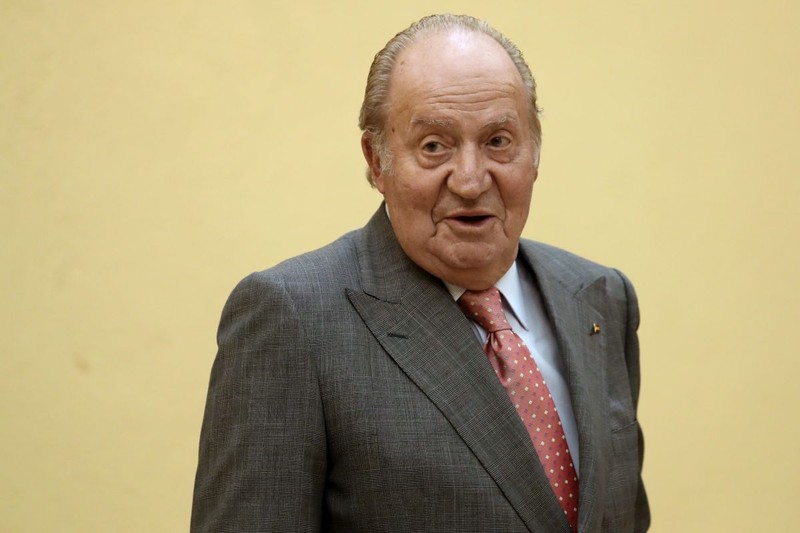 epa08582268 (FILE) - Spain King Juan Carlos I arrives for a meeting of the COTEC Foundation patronage at the Palace of El Pardo in Madrid, Spain, 31 May 2017 (reissued on 03 August 2020). Spanish Royal Household has announced that Emeritus King Juan Carlos I has proclaimed his intended decision to move abroad so as to not interfere in the image of the Spanish monarchy due to his alleged implication in a Swiss offshore account investigation. EFE/Sergio Barrenechea EPA-EFE/Sergio Barrenechea