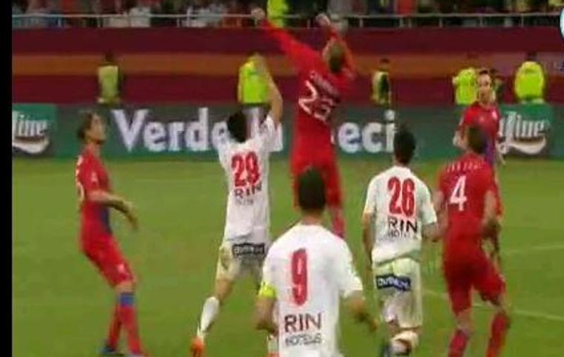 Meciul de fotbal  Steaua - Dinamo, supravegheat de 90 de camere video