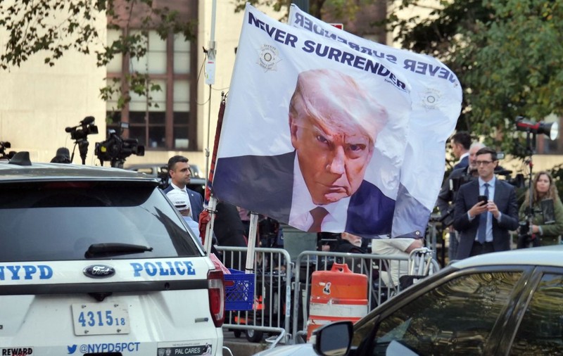 Pe cine mai urâm azi?
