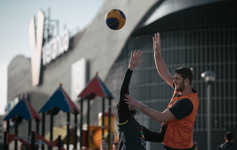 S-a dat startul primei ligi de baschet 3x3 din Europa. Se joacă la București