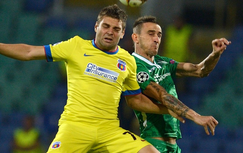 EXCLUSIV / Certaţi cu fanii, steliştii au făcut-o lată după meciul cu Viitorul!