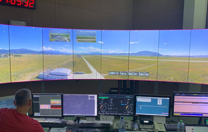 Aeroportul din Brașov, program scurtat cu 5 ore din cauza lipsei de controlori de trafic în centrul de la Arad