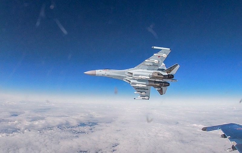 Ucrainenii revendică doborârea unui avion de luptă Su-30SM deasupra Mării Negre | VIDEO