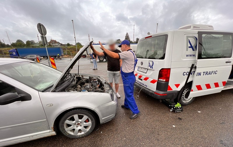 RAR: Aproape jumătate dintre vehiculele controlate în trafic în primele 6 luni aveau deficienţe tehnice majore