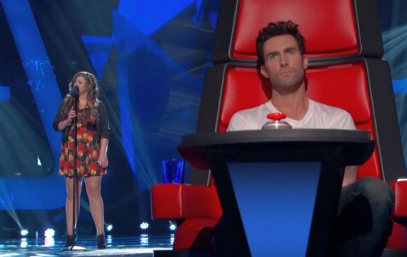 O studentă cu o voce incredibilă a lăsat cu gura căscată juriul show-ului «The Voice» din SUA - VIDEO