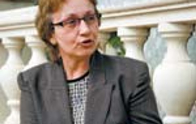 'Merg la puscarie sa traduc pentru politistii spanioli'