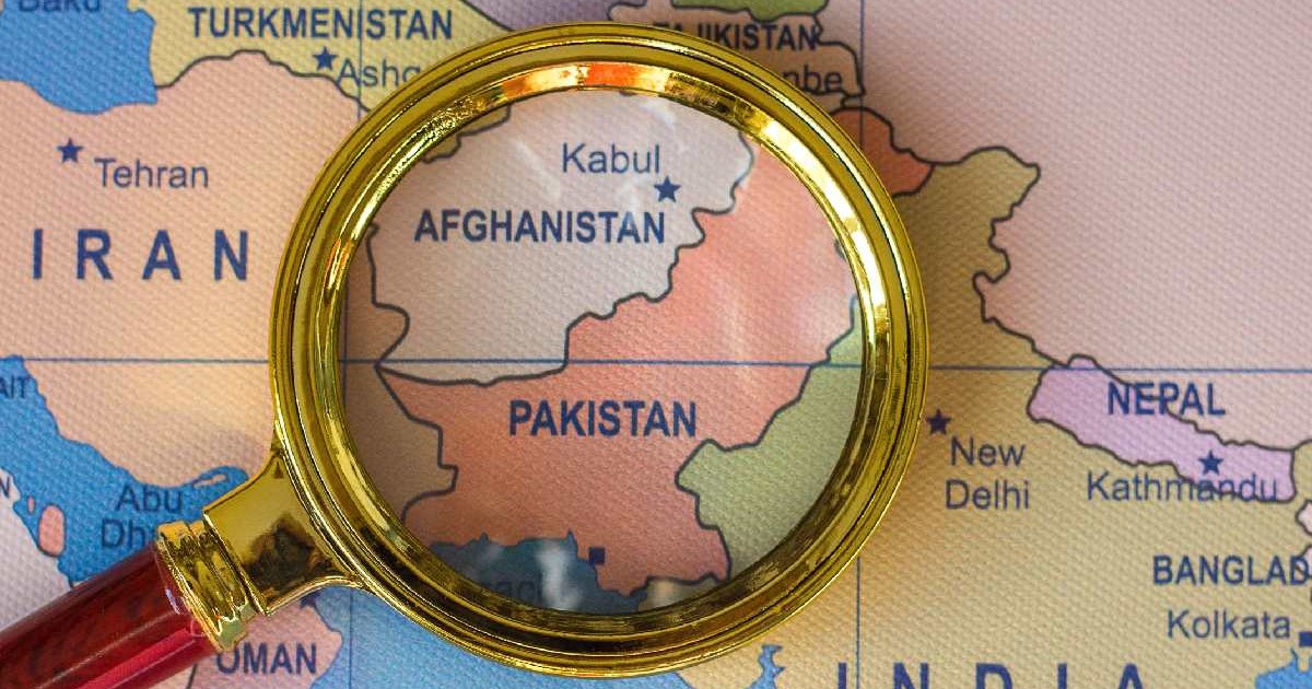O hartă care cuprinde Pakistan și Afganistan sub o lupă