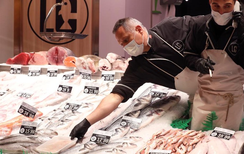 OMS: „Coronavirusul nu se transmite prin intermediul alimentelor”