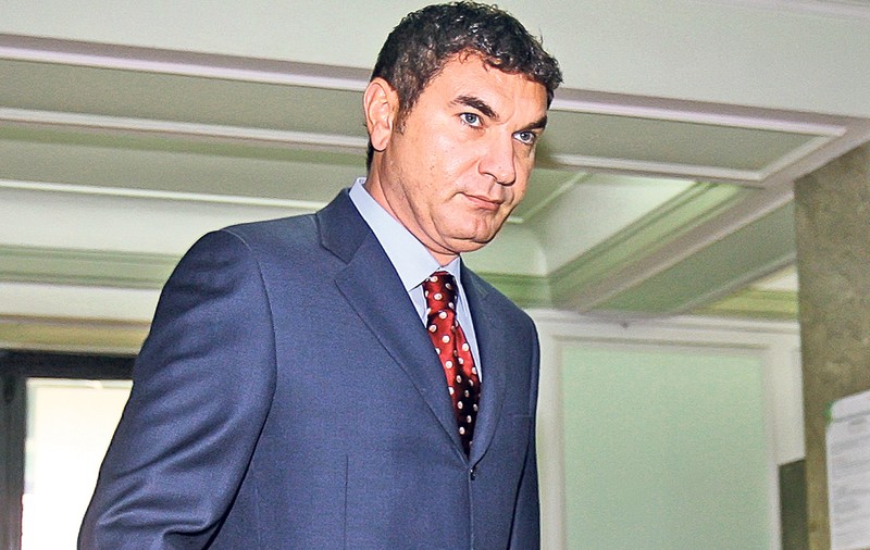 Borcea şi fraţii Becali, pe urmele criminalilor şi ale interlopilor