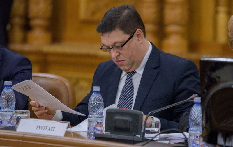 UPDATE. Condamnații pentru luare și dare de mită și abuz în serviciu vor fi grațiați, dacă achită prejudiciul; Reacțiile politicienilor