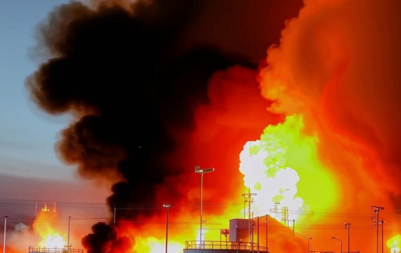 Ucraina e tot mai precisă când bombardează ținte în Rusia. Depozitul de petrol Atlas, din regiunea Rostov, incendiat și distrus