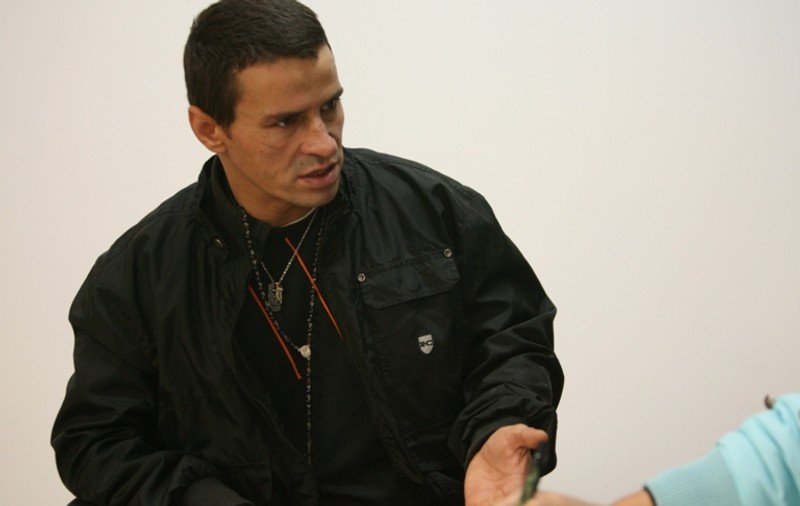 Tatăl copiilor maltrataţi de asistentele maternale aproape a înnebunit de durere şi furie în puşcărie: ”Am vrut să mă sinucid de trei ori”