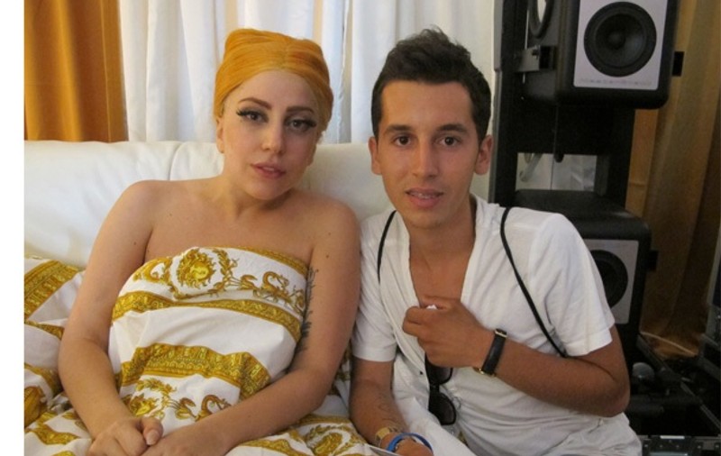 Lady Gaga S-A ÎNTÂLNIT CU FANII din România în PIELEA GOALĂ?