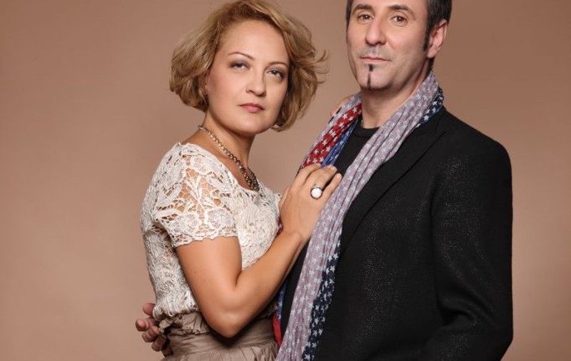 Mirela Vescan şi Laurent Tourette au semnat machiajul şi coafura echipei Roberto Cavalli