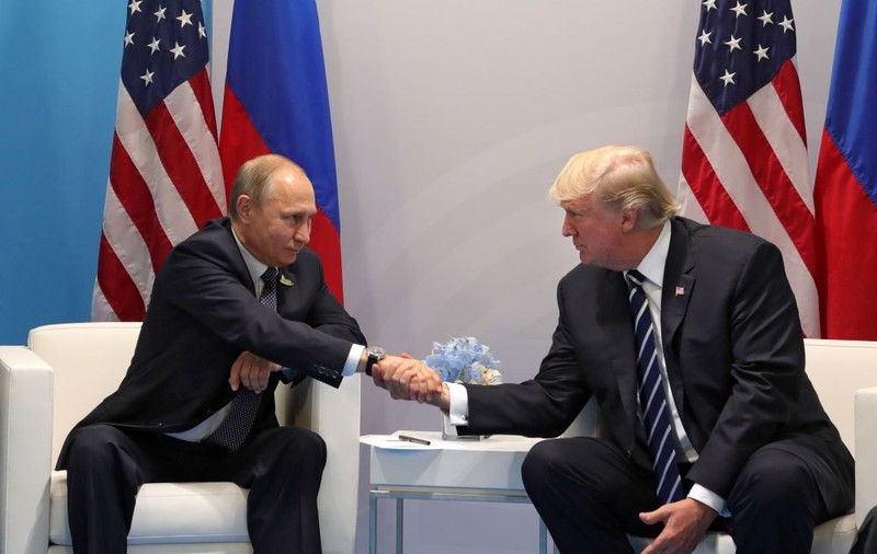 Donald Trump și Vladimir Putin, discuție telefonică despre dosarul nord-coreean