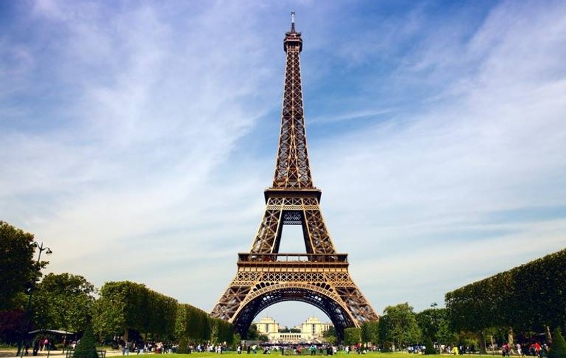 COŞMAR în TURNUL EIFFEL: un lift s-a prăbușit în gol. Află cum de-a fost posibil!