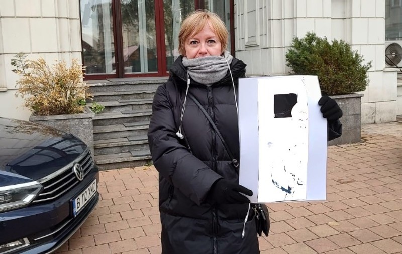 Jurnalista Emilia Şercan protestează de 9 zile față de clasarea dosarului de kompromat: „Parchetul mi-a călcat în picioare demnitatea”