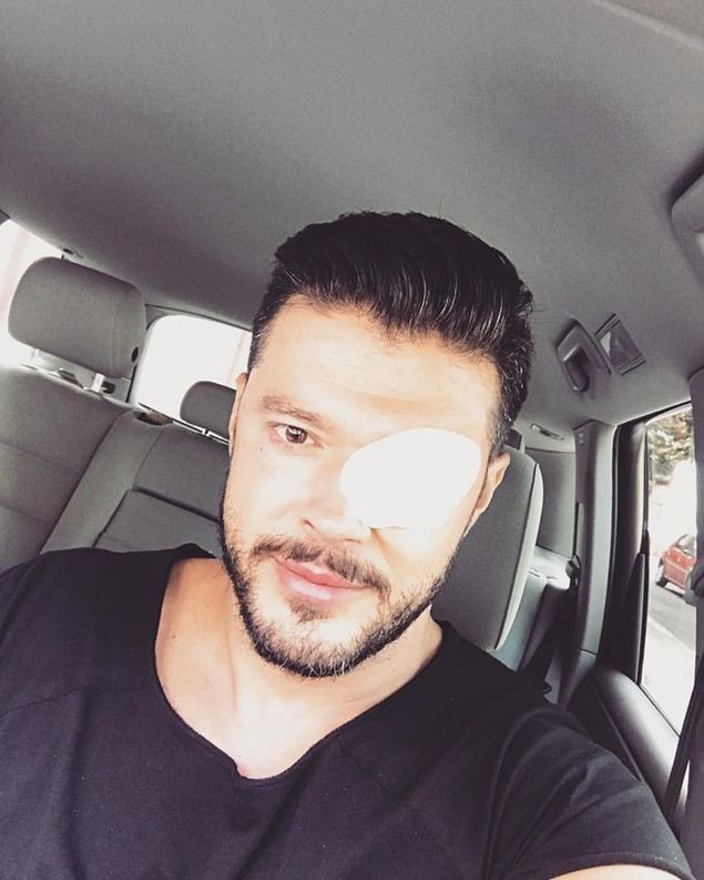 Victor Slav a fost operat. Prima imagine cu el după intervenția chirurgicală