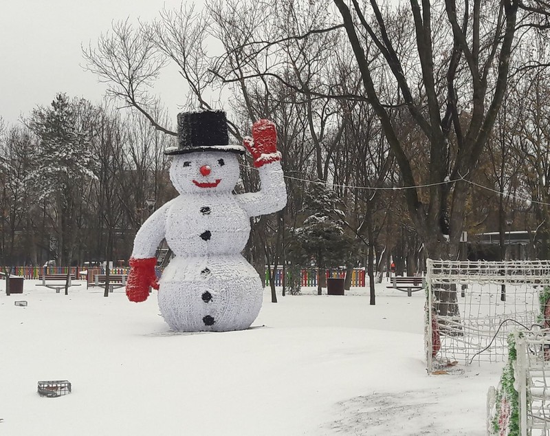 FOTO/ Ninsoare în București! Cum va fi vremea în weekend în Capitală