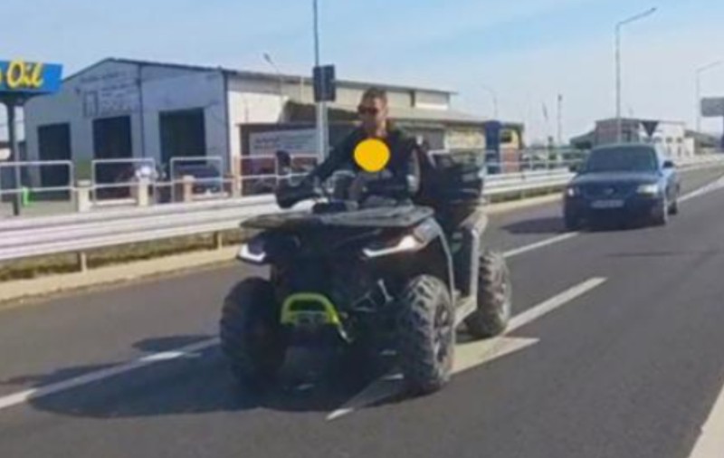 Bărbat surprins cu un copil mic în brațe pe ATV, între Oșorhei și Oradea. Poliția s-a autosesizat: „Inconștiență totală”