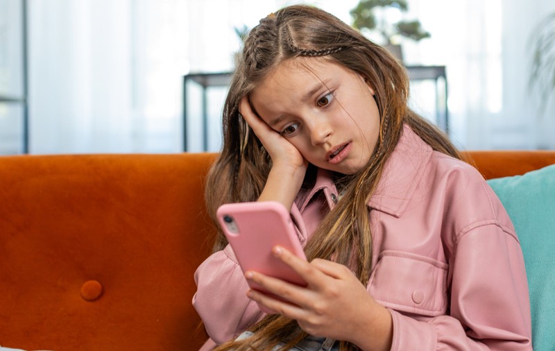 O nouă țară din Europa interzice copiilor sub 15 ani accesul pe rețelele de socializare