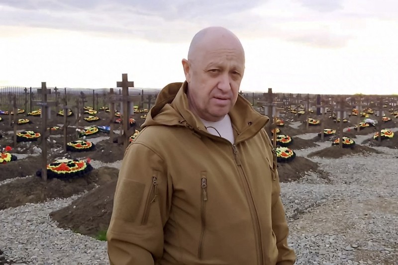 Fondatorul grupării Wagner, Evgheni Prigojin, în fața cimitirului luptătorilor săi din regiunea Krasnodar Foto: Profimedia