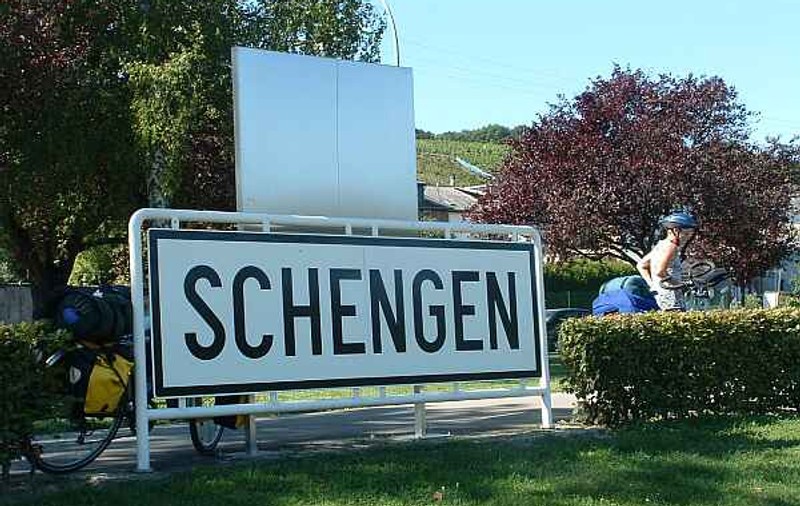 România este membru al Spaţiului Schengen, de șapte ani, dintr-un anumit punct de vedere. Care este acesta