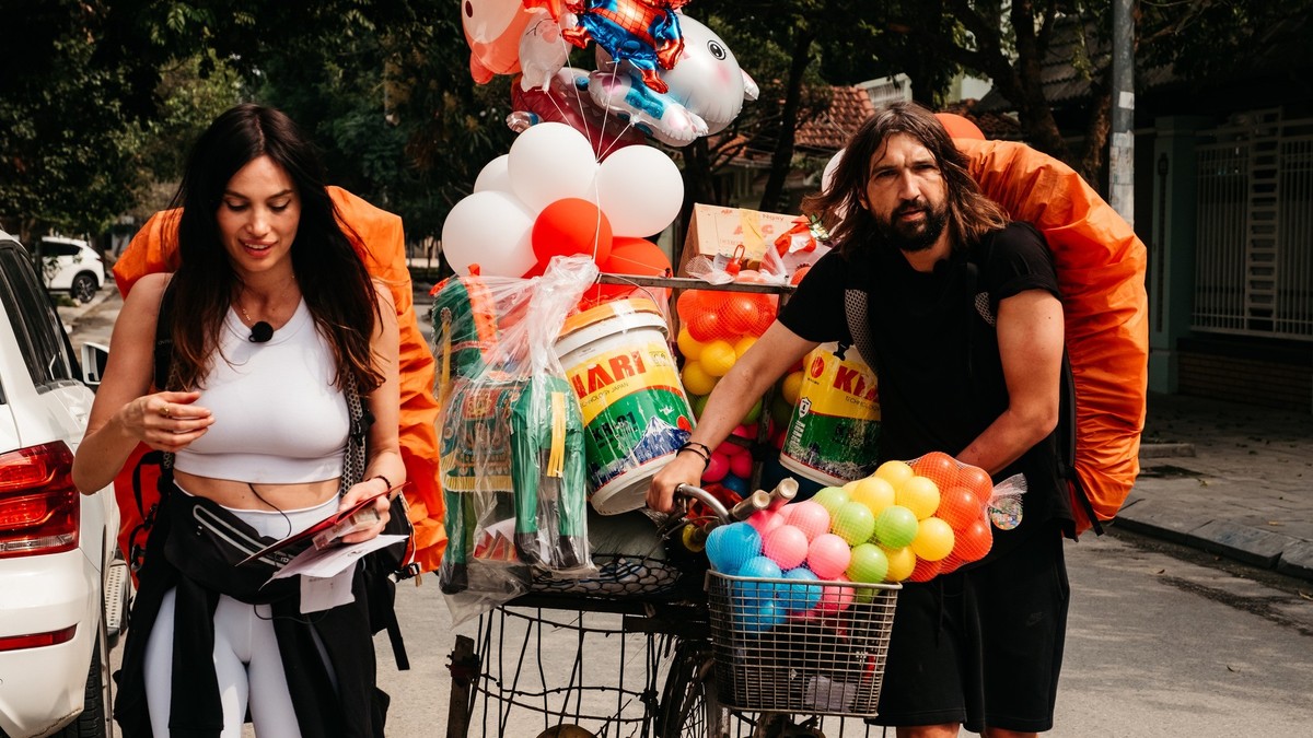 Dan Alexa si Alina Puscau la Asia Express. Foto/ Antena 1