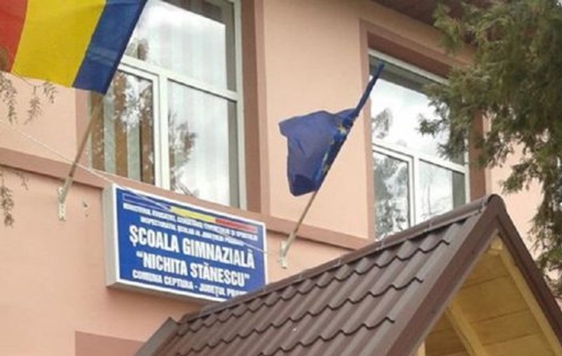 VIDEO| O profesoară s-a luat la bătaie cu un elev, în Prahova. Scene greu de privit la școala din Ceptura