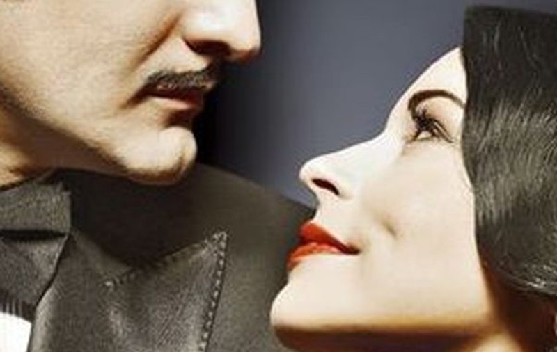Cine este bărbatul la care Andreea Marin se uită aşa galeş? Că Bănică nu e sigur! 