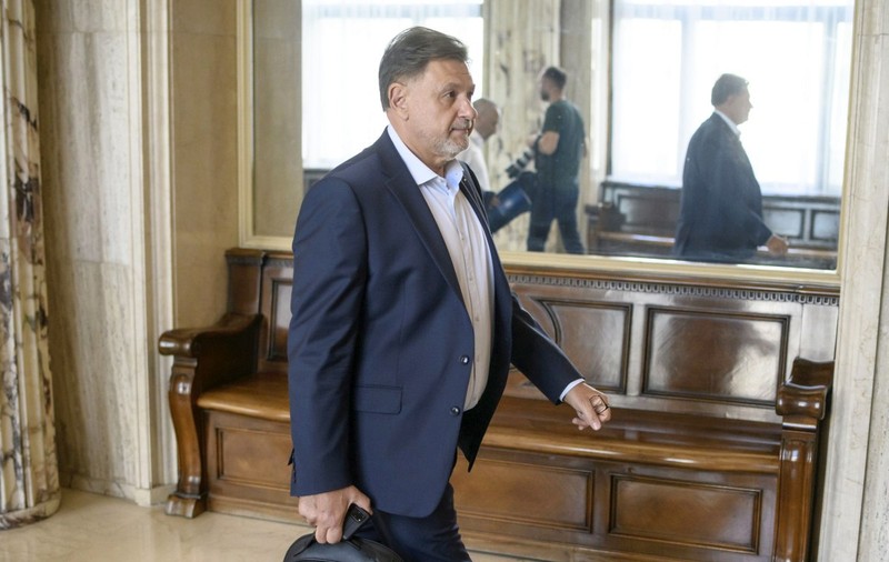 Rafila, chemat la Guvern pentru explicații în cazul deceselor suspecte la Spitalul Pantelimon: „Nu e vorba despre demisia mea. Când plec, vreau să las lucrurile în ordine”