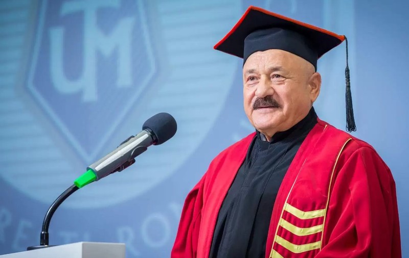 Președintele Universității Titu Maiorescu, achitat pentru șantaj. Iosif Urs, către un profesor pe care îl suspecta că e denunțător: „Vrei să te duci la pierzanie? Bă, ai vorbit...”