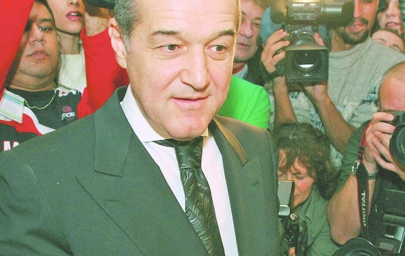 Becali ar salva Rapidul dar vrea gaj un hotel de la Copos