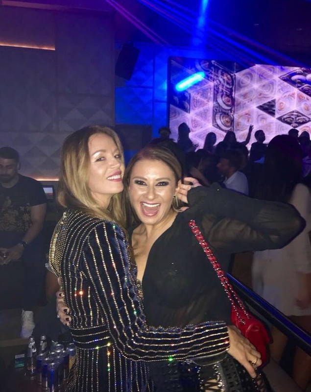 Anamaria Prodan, distracție pe cinste la Dubai. A petrecut pe rupte cu prietenele | FOTO