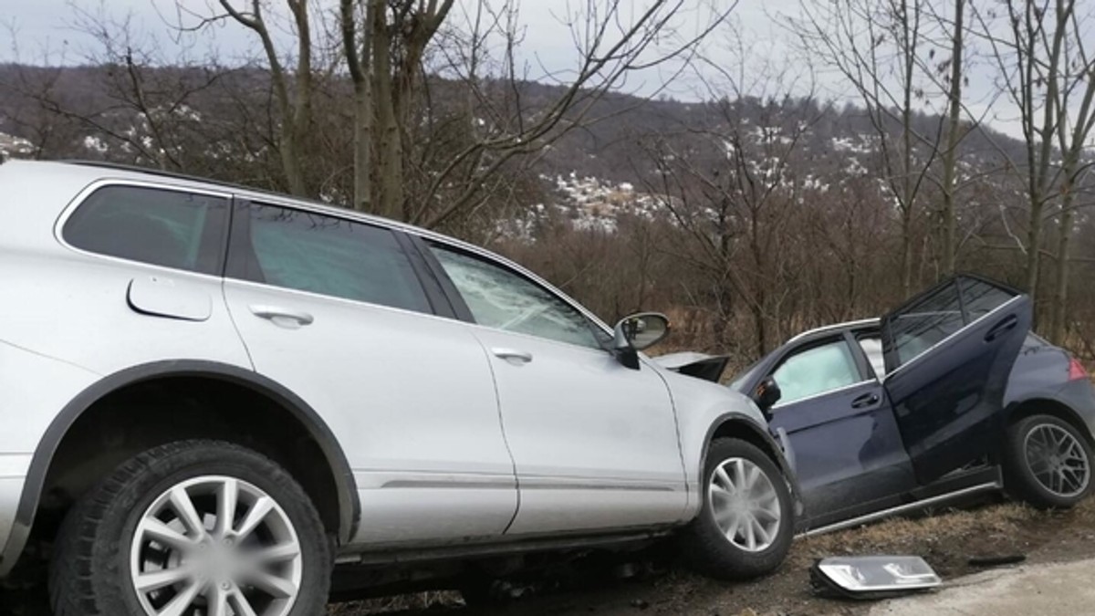 Un francez și fiica lui de 3 ani au fost răniți într-un accident rutier petrecut în Dâmbovița