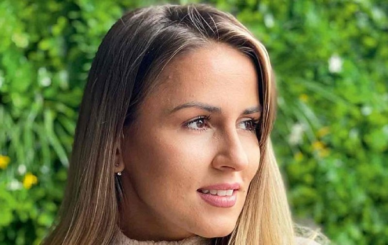 Cristina Almășan, mamă de fetiță, susține alăptatul în public: „La urma urmei, toată lumea mănâncă oriunde, oricum”