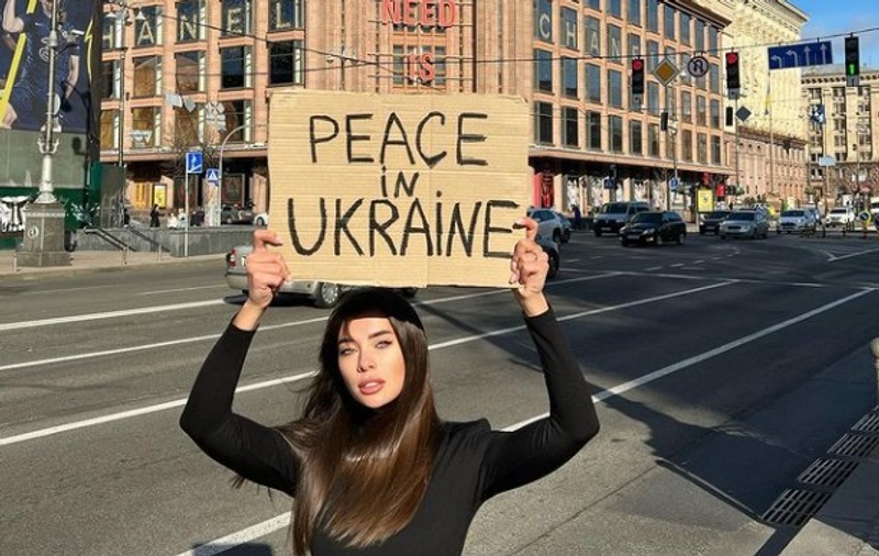 Mesajul lui Hanna Nepliakh, Miss Ucraina 2021, după ce Rusia a atacat țara ei: „M-am trezit la 5 dimineața, din cauza exploziilor”