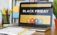 Unul din trei clienți care utilizează iZi, agentul conversațional cu inteligență artificială dezvoltat de eMAG, revine pentru a căuta alte produse.