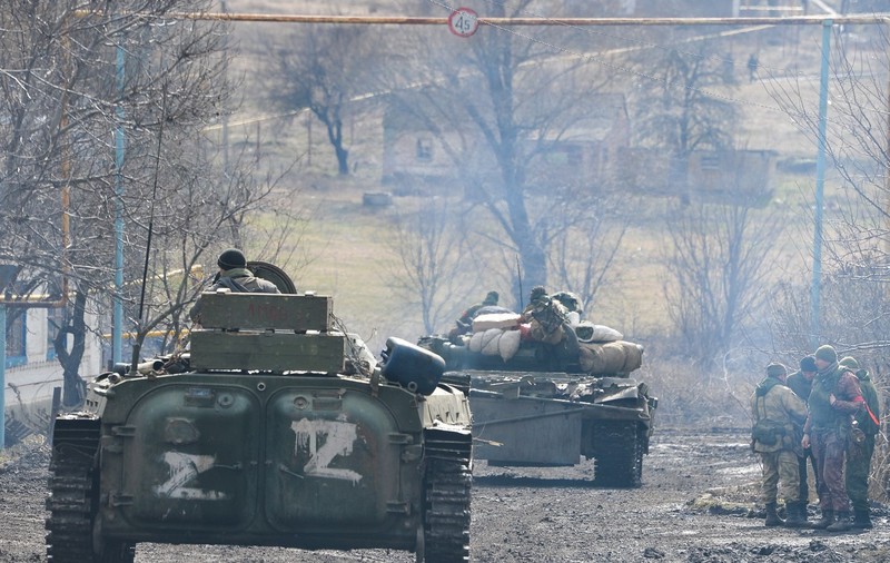 Război în Ucraina, ziua 43 | Trenuri de evacuare din Donețk, blocate de atacurile rușilor. Kremlinul recunoaşte în premieră „pierderi semnificative de trupe”