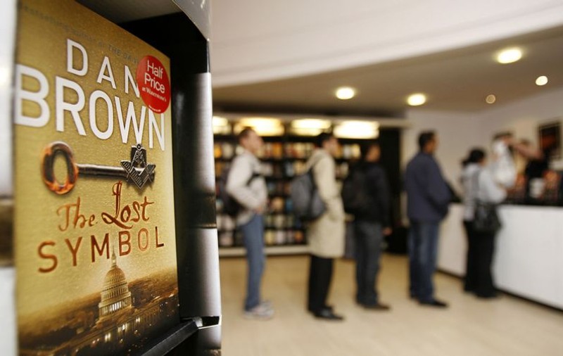  16.17 $, preţul noului roman al lui Dan Brown