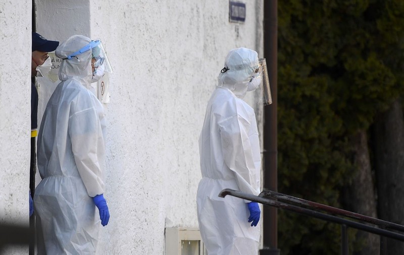 Astăzi România ajunge la 50 de cazuri de victime COVID în 24 de ore. Este o dublare a mortalității în două săptămâni
