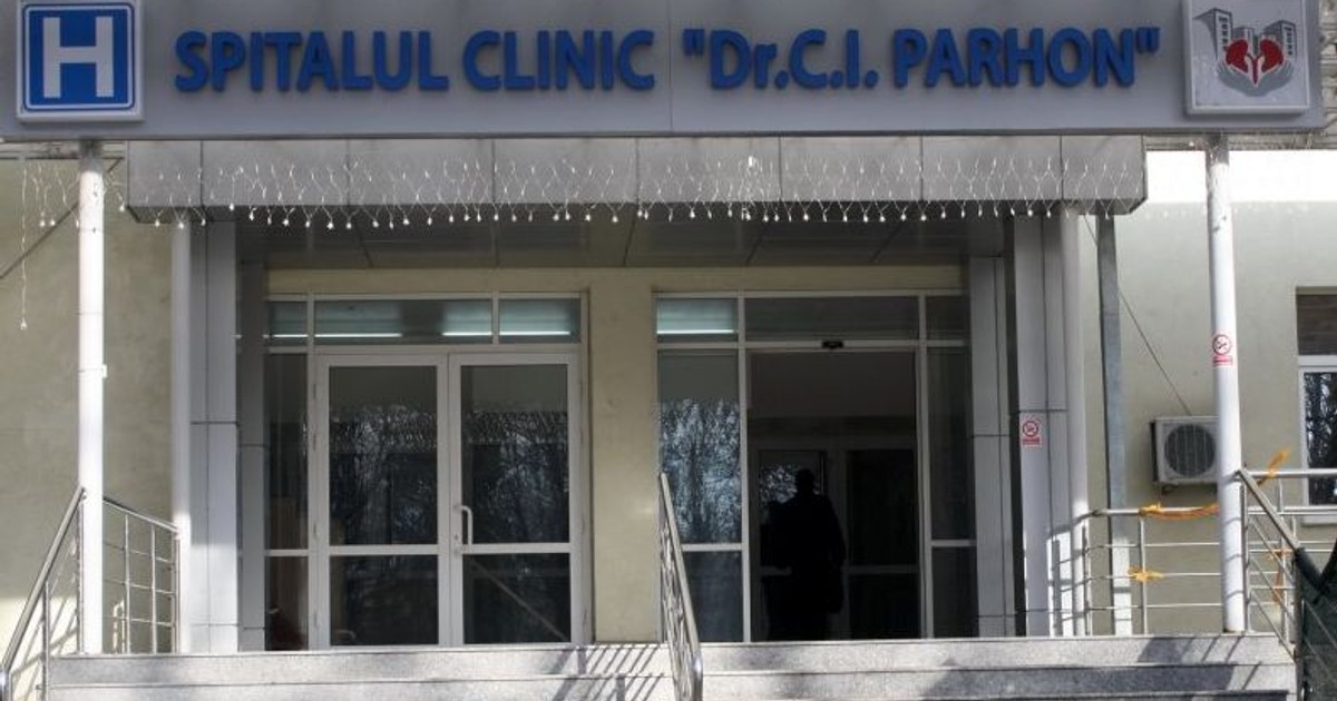 Fată dezbrăcată, găsită pe o stradă din Iași. Ce au descoperit medicii