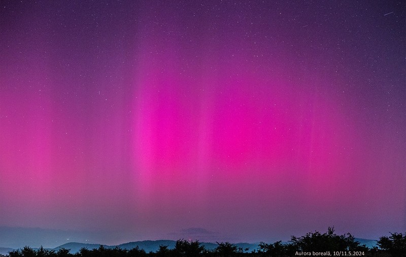 Aurora boreală, vizibilă în România. Spectacolul ceresc, provocat de cea mai puternică furtună solară din ultimele decenii. FOTO