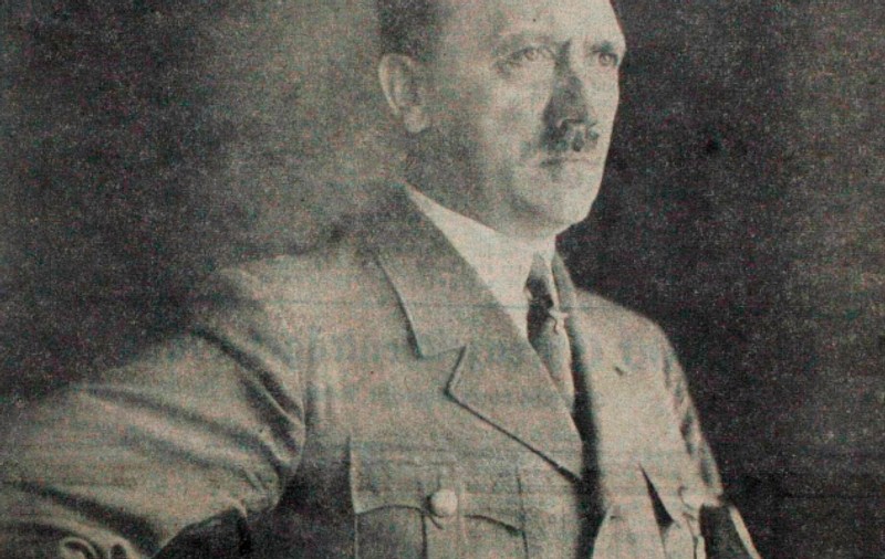 Fotografie uriaşă a lui Hitler, în centrul Sofiei