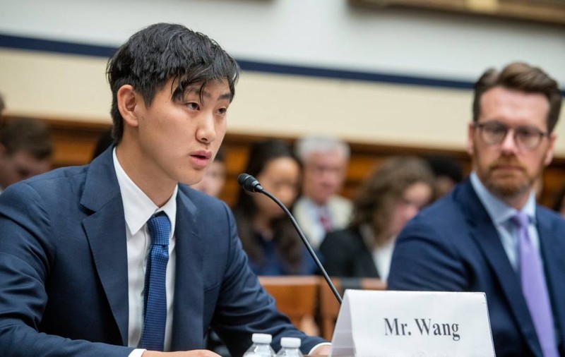 Cine este Alexandr Wang, un tânăr de 28 de ani pe serviciile căruia Mark Zuckerberg tocmai a cheltuit 15 miliarde de dolari